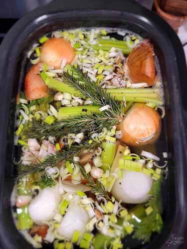 How To Make Homemade Turkey Stock and Homemade Chicken Stock Recipe