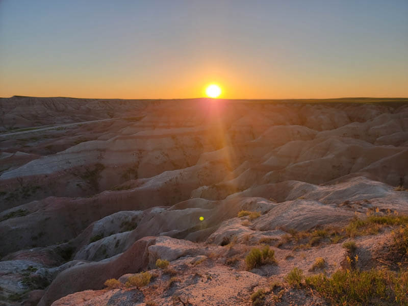 sunset-at-the-badlands-in-south-dakota