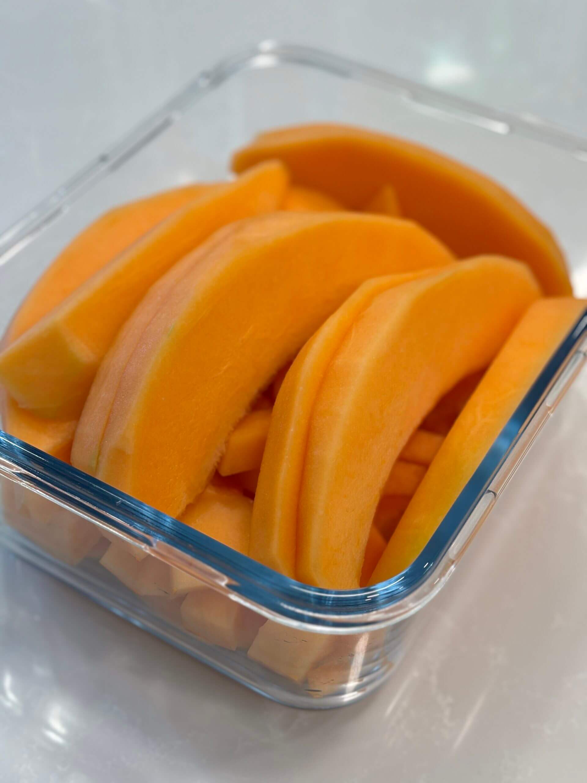 How to Wash Cantaloupe & Keep Cantaloupe Fresh