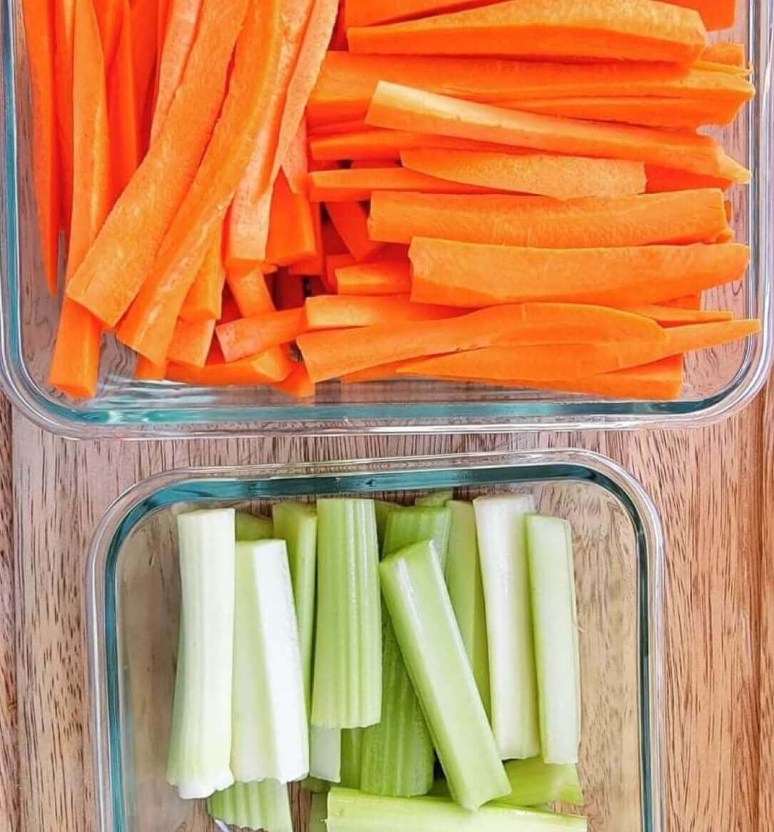 This image has an empty alt attribute; its file name is 06_CarrotsAndCelery-1.JPG